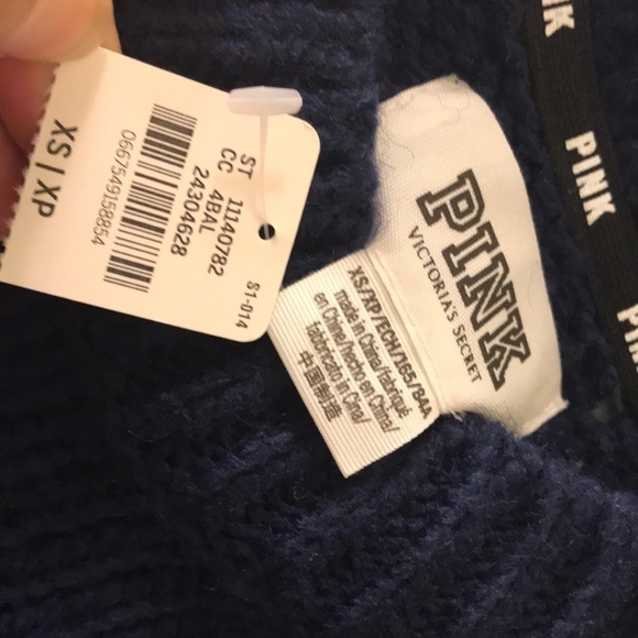💖 Victoria Secret PINK boyfriend Sweater - Picture 6 of 8